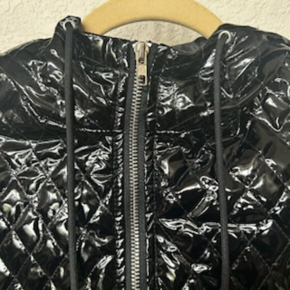 NWT Quilted Patent Leather Rain Coat Jacket With Pockets - Picture 11 of 14